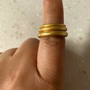 Madewell chunky stacking ring set in gold